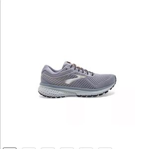 Brooks ghost running shoes